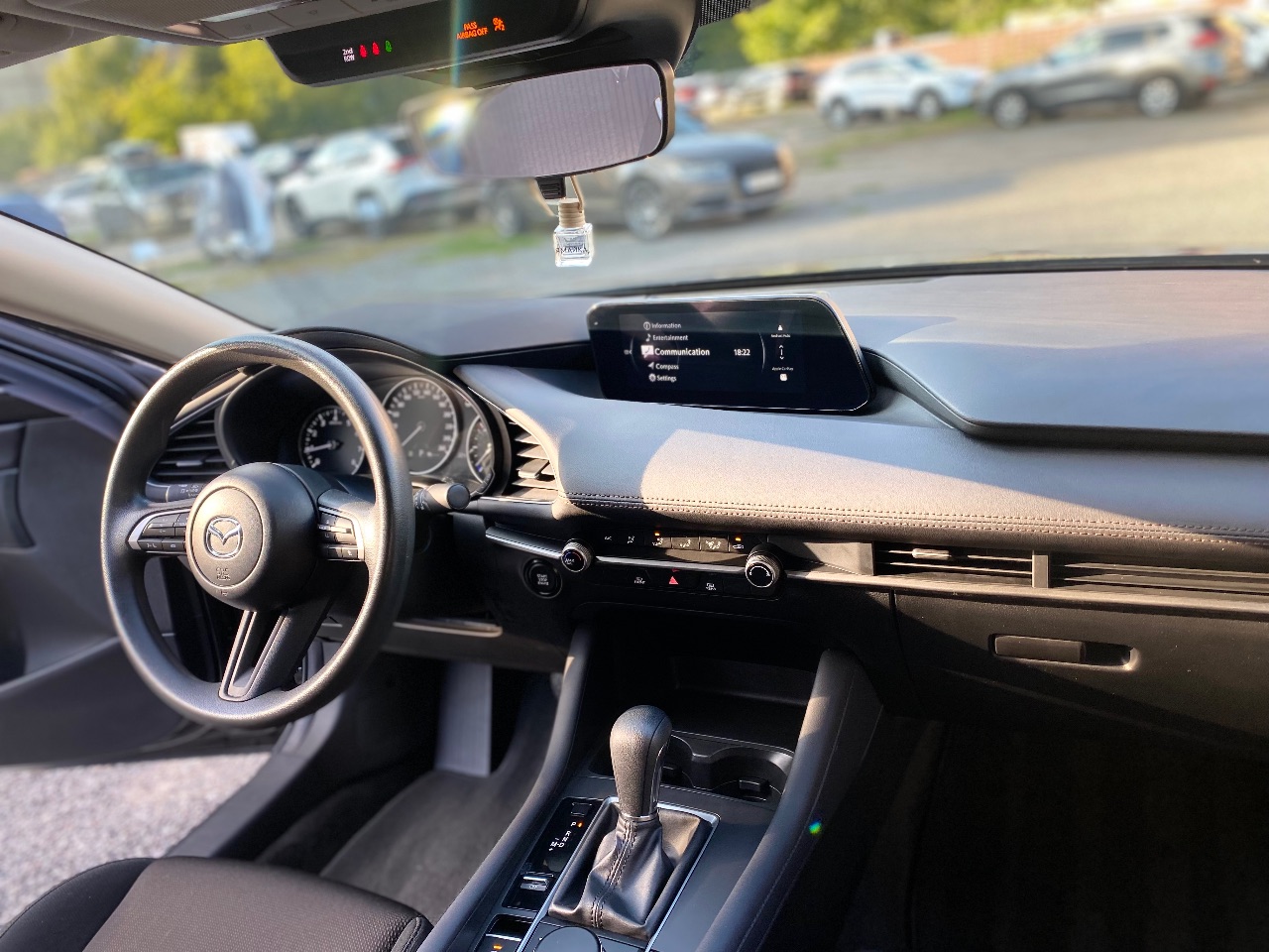 Mazda 3 - фото 8