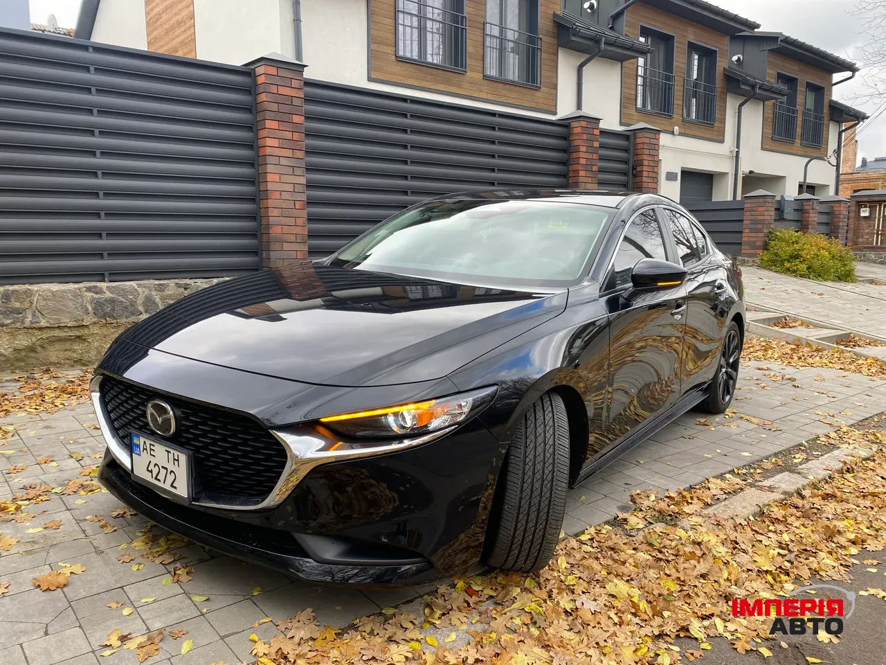 Mazda 3 - фото 3