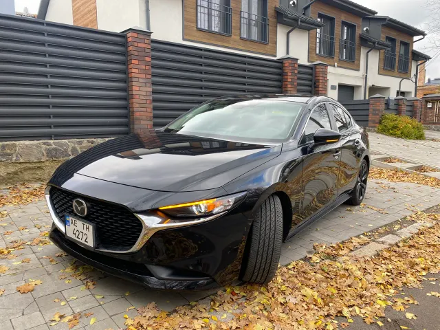 Mazda 3 - фото 3