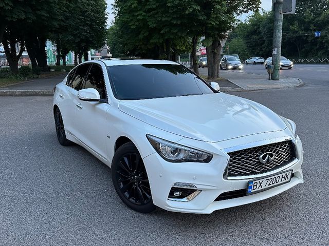 Infiniti Q50 - фото 1