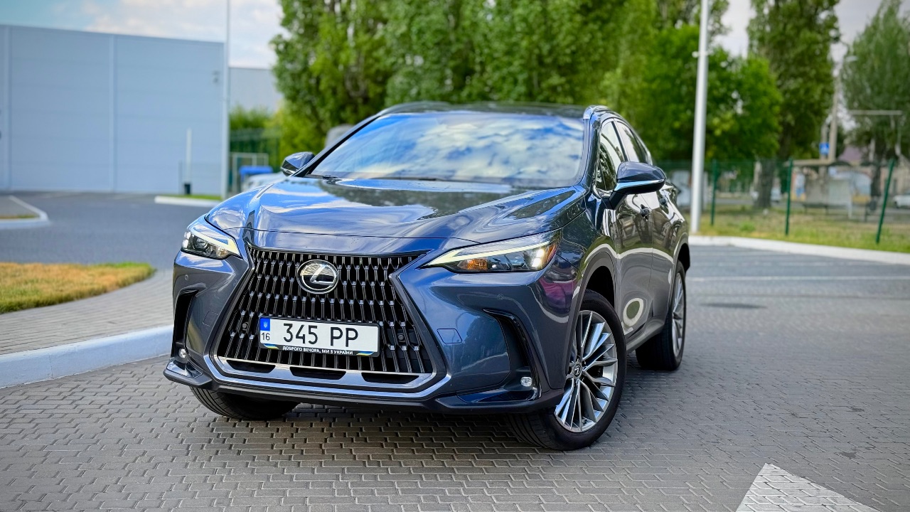 Lexus NX - фото 15