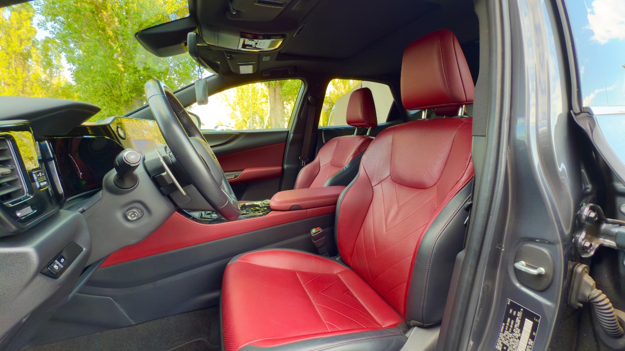 Lexus NX - фото 13