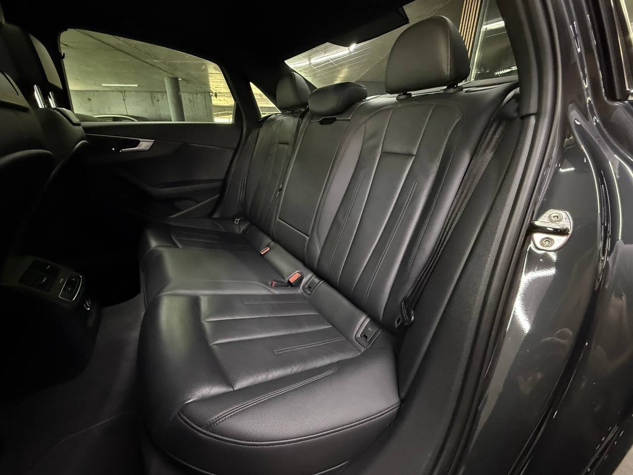 Audi A4 - фото 9