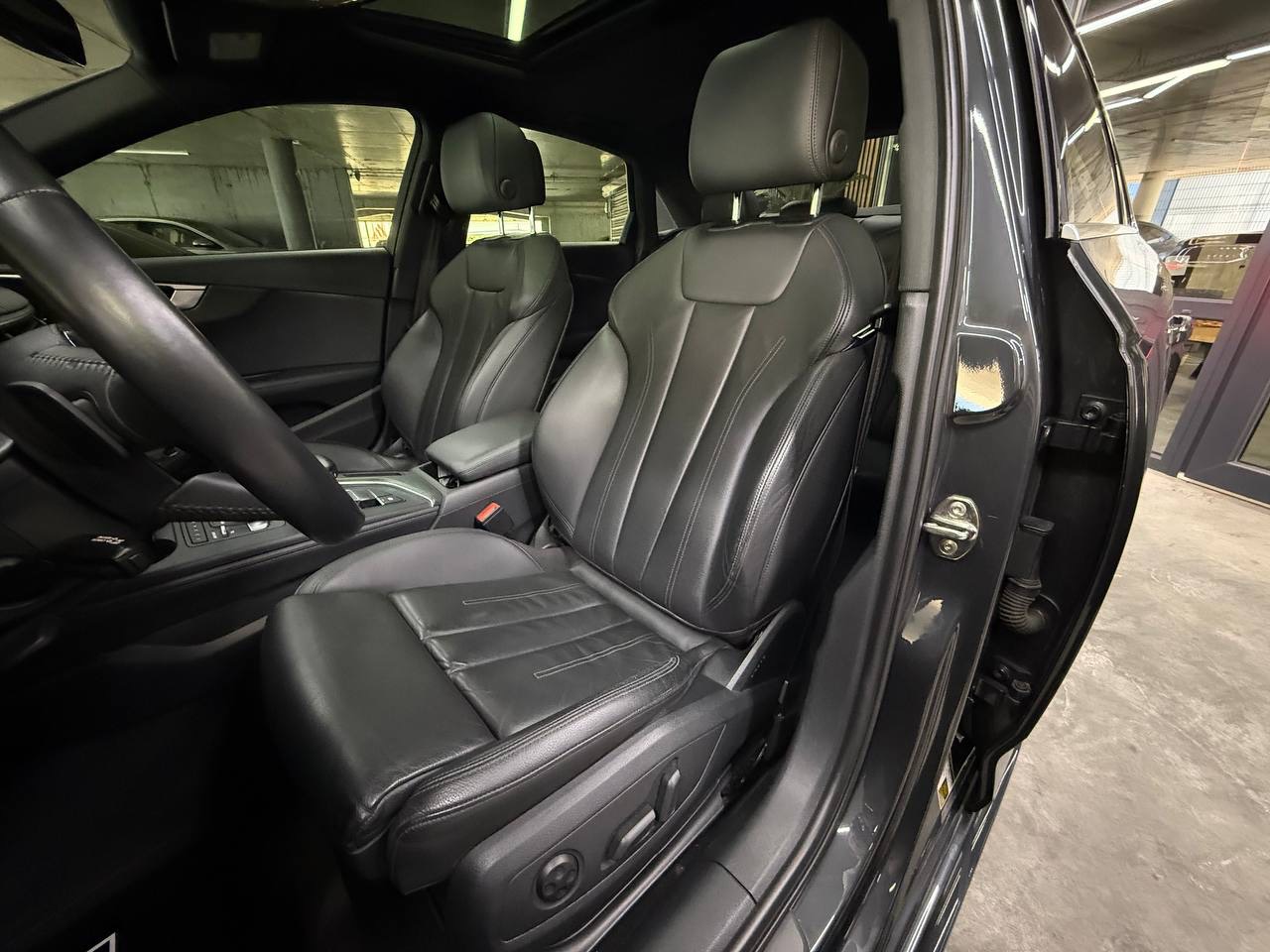 Audi A4 - фото 7