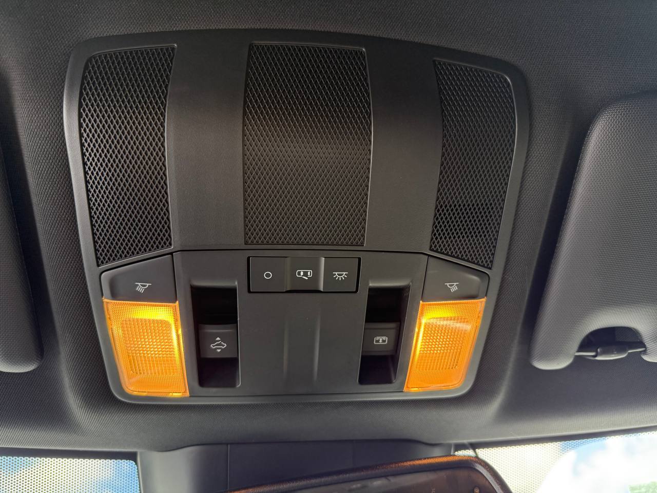 Mitsubishi Eclipse Cross - фото 32