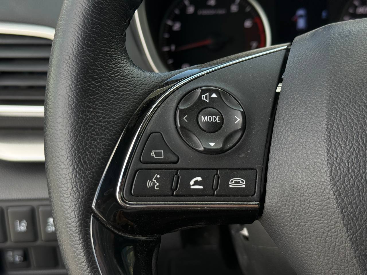 Mitsubishi Eclipse Cross - фото 21