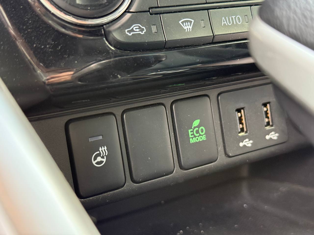 Mitsubishi Eclipse Cross - фото 29