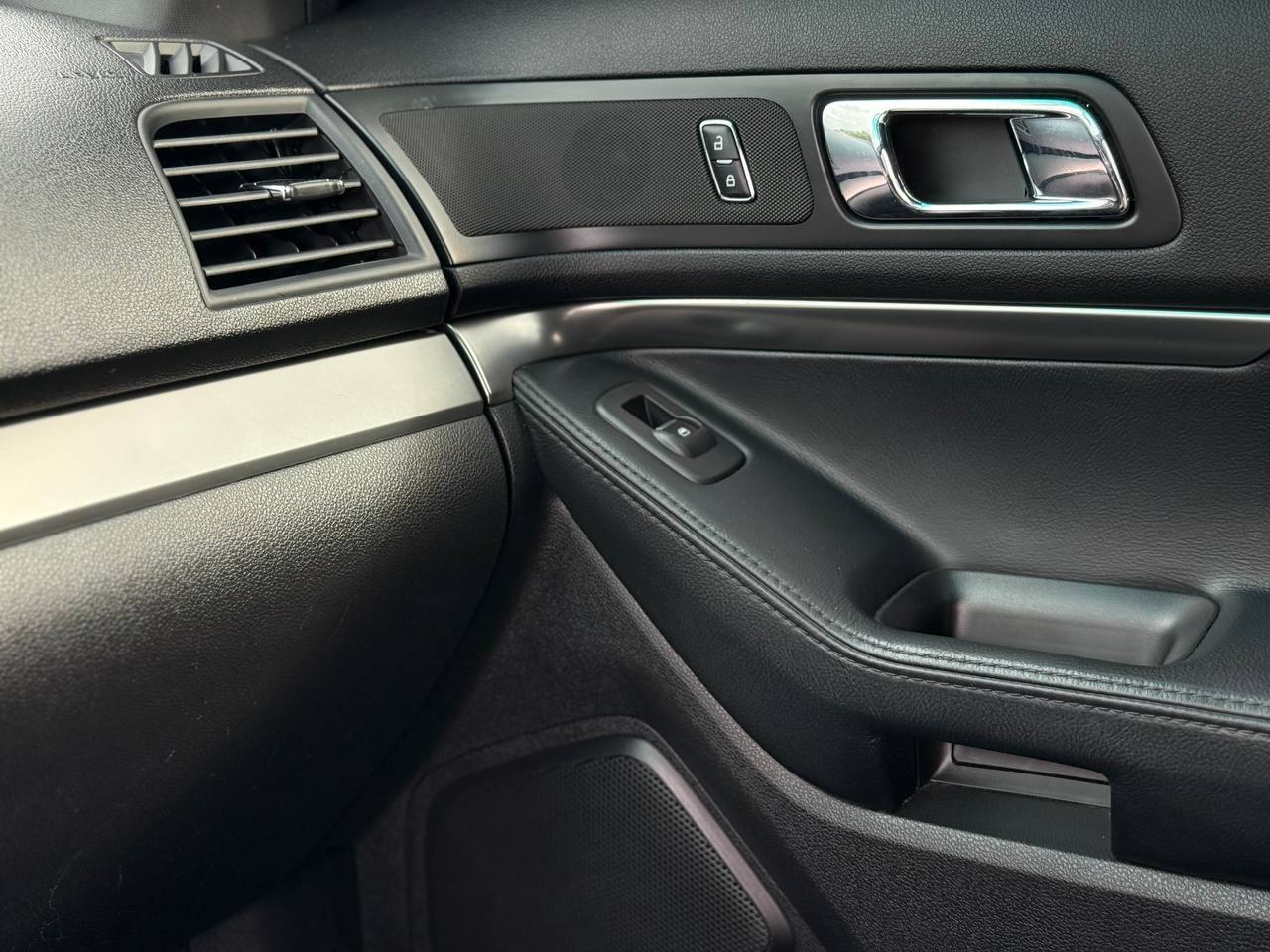 Ford Explorer - фото 35