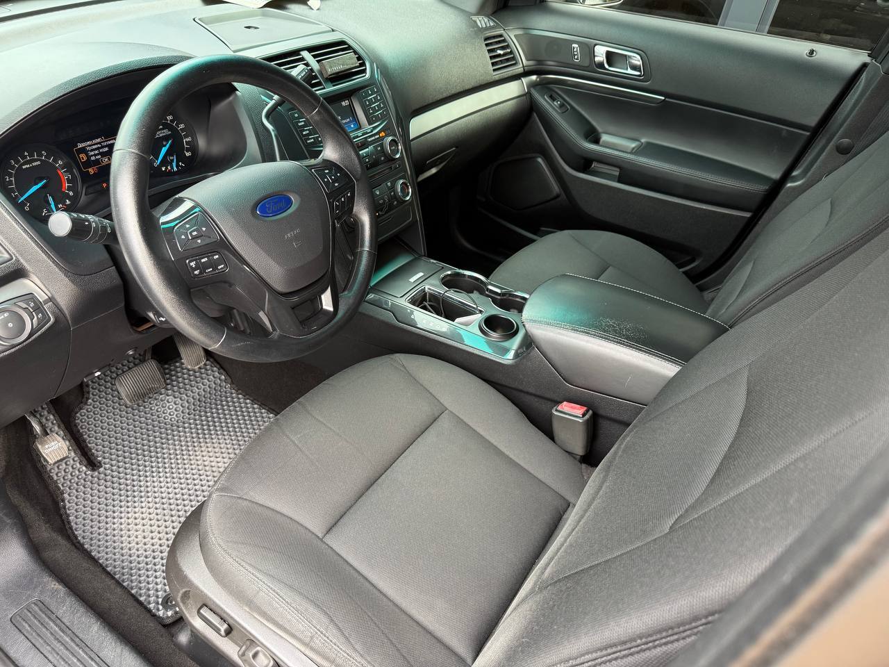 Ford Explorer - фото 24