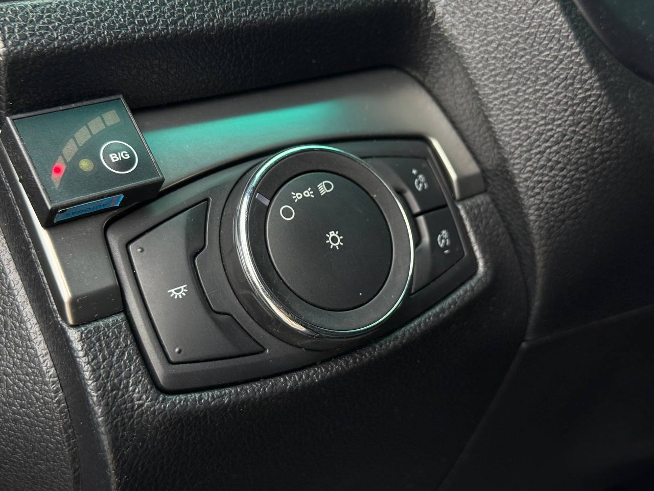 Ford Explorer - фото 23