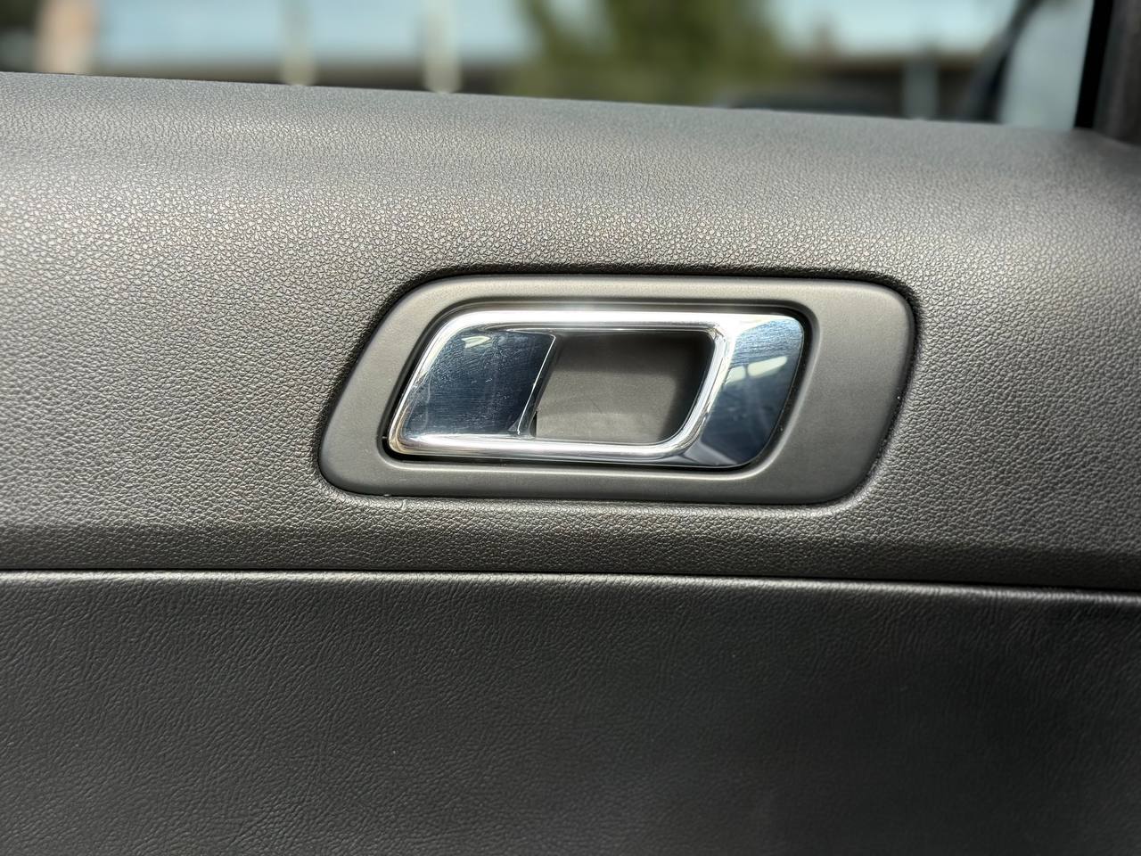 Ford Explorer - фото 42