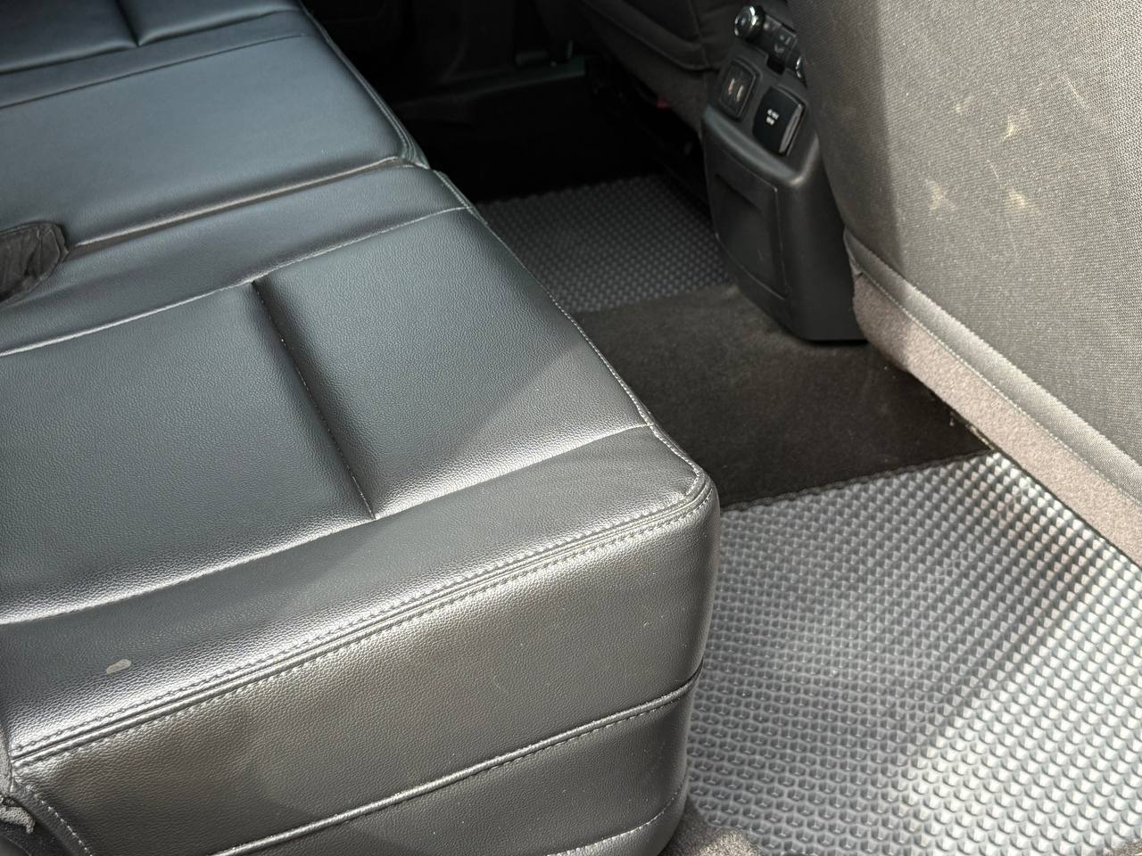 Ford Explorer - фото 53