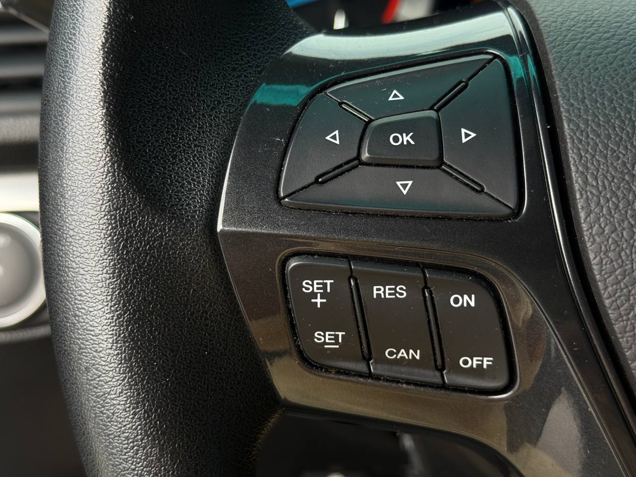 Ford Explorer - фото 26