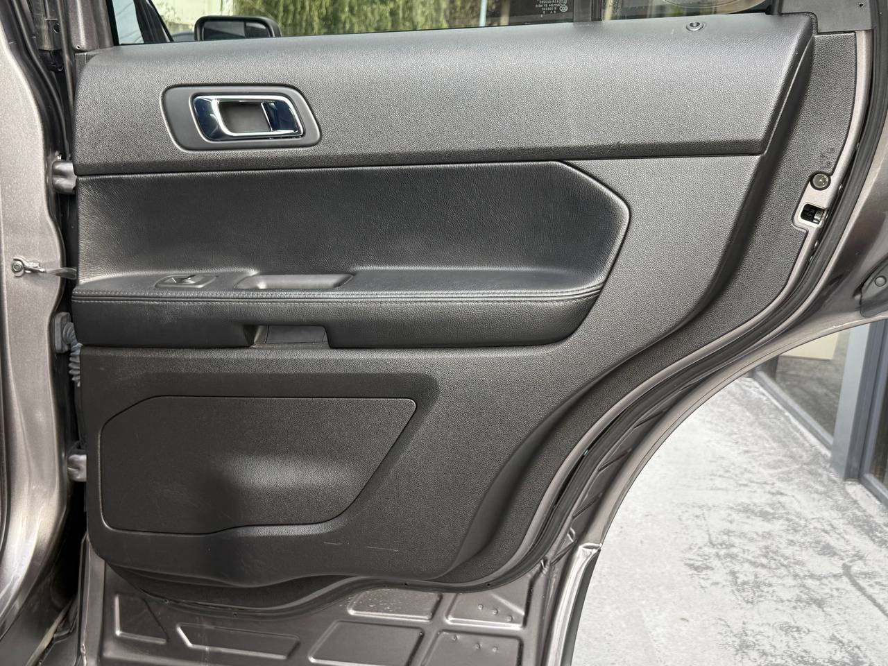 Ford Explorer - фото 52