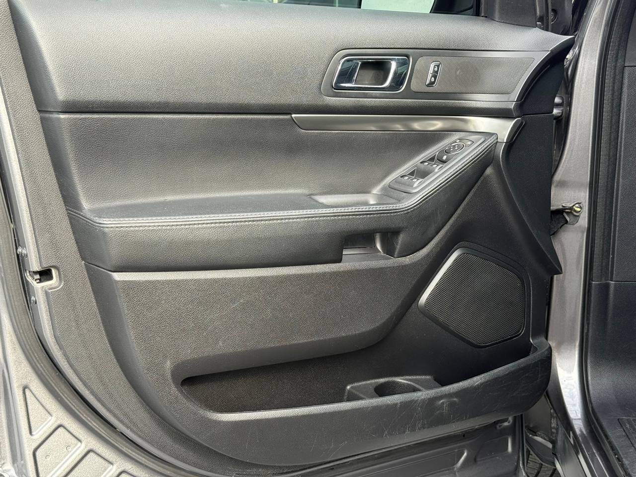 Ford Explorer - фото 20