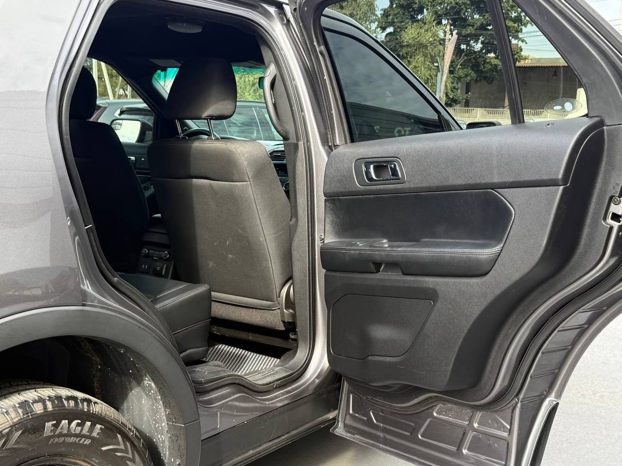 Ford Explorer - фото 51