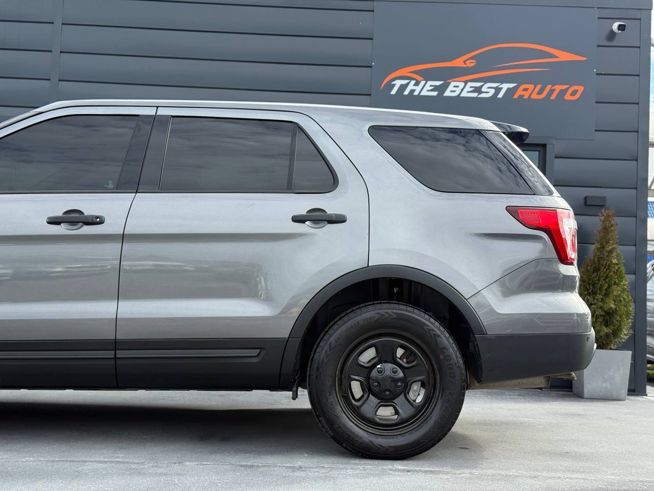 Ford Explorer - фото 8