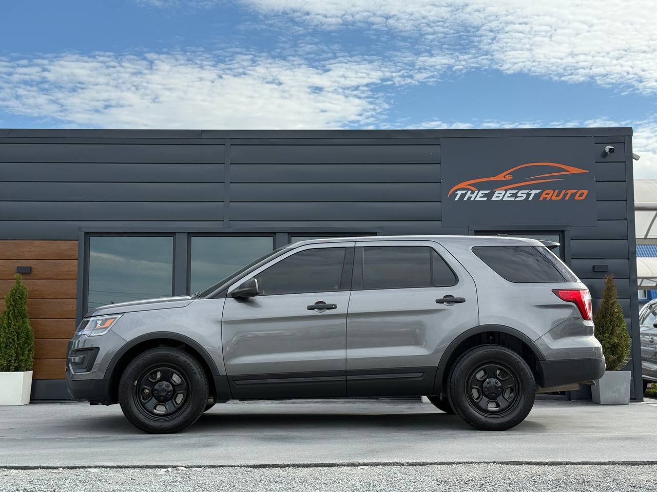 Ford Explorer - фото 7