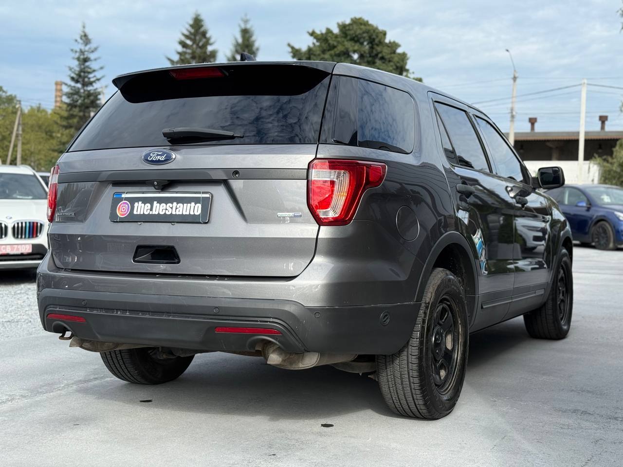 Ford Explorer - фото 11