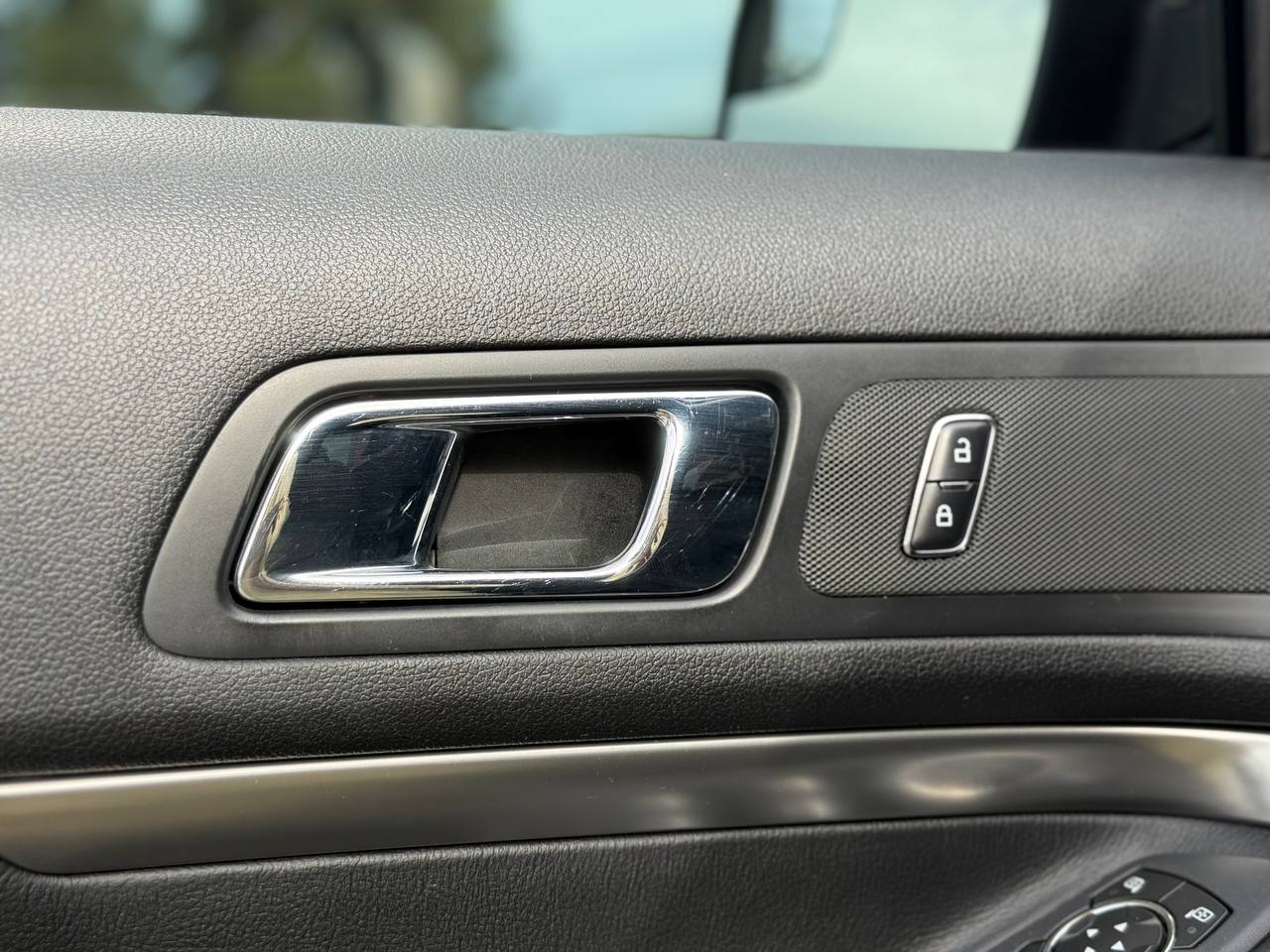 Ford Explorer - фото 22