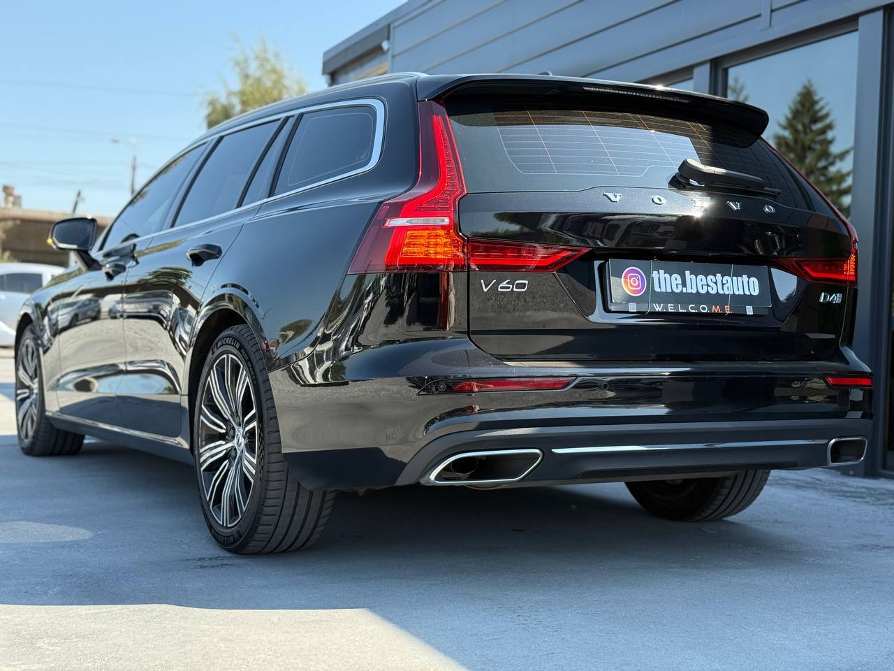 Volvo V60 - фото 10