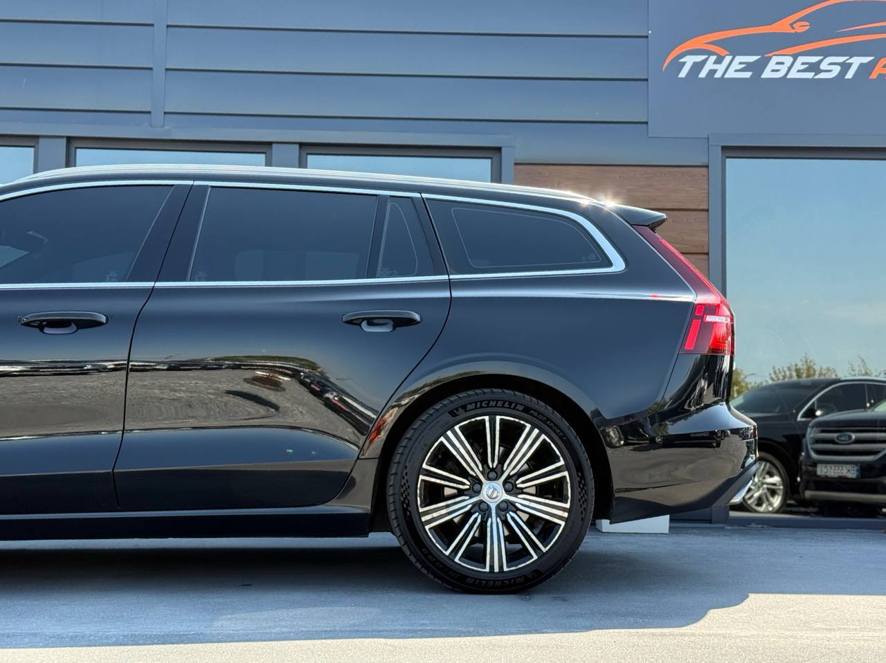 Volvo V60 - фото 7