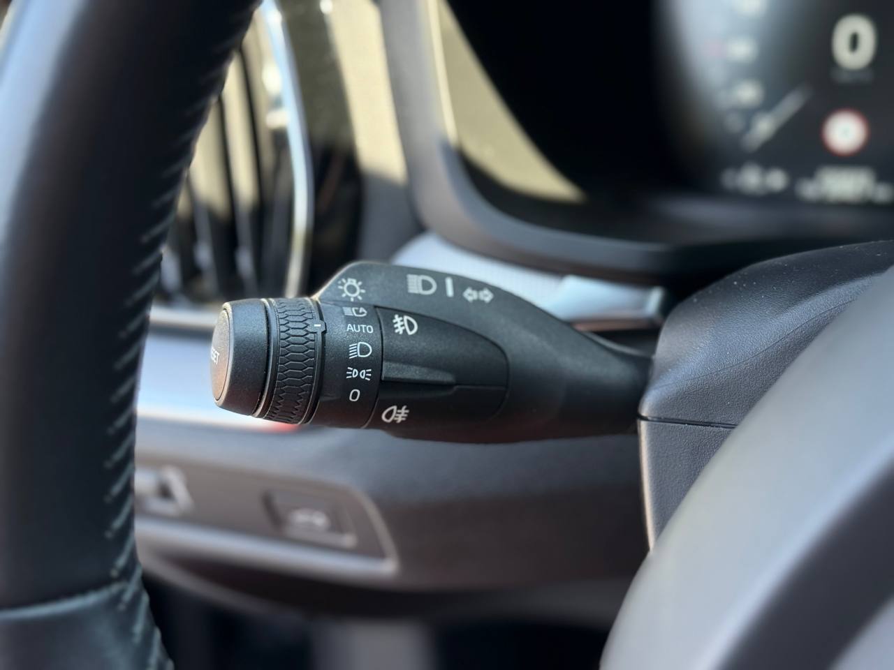 Volvo V60 - фото 33