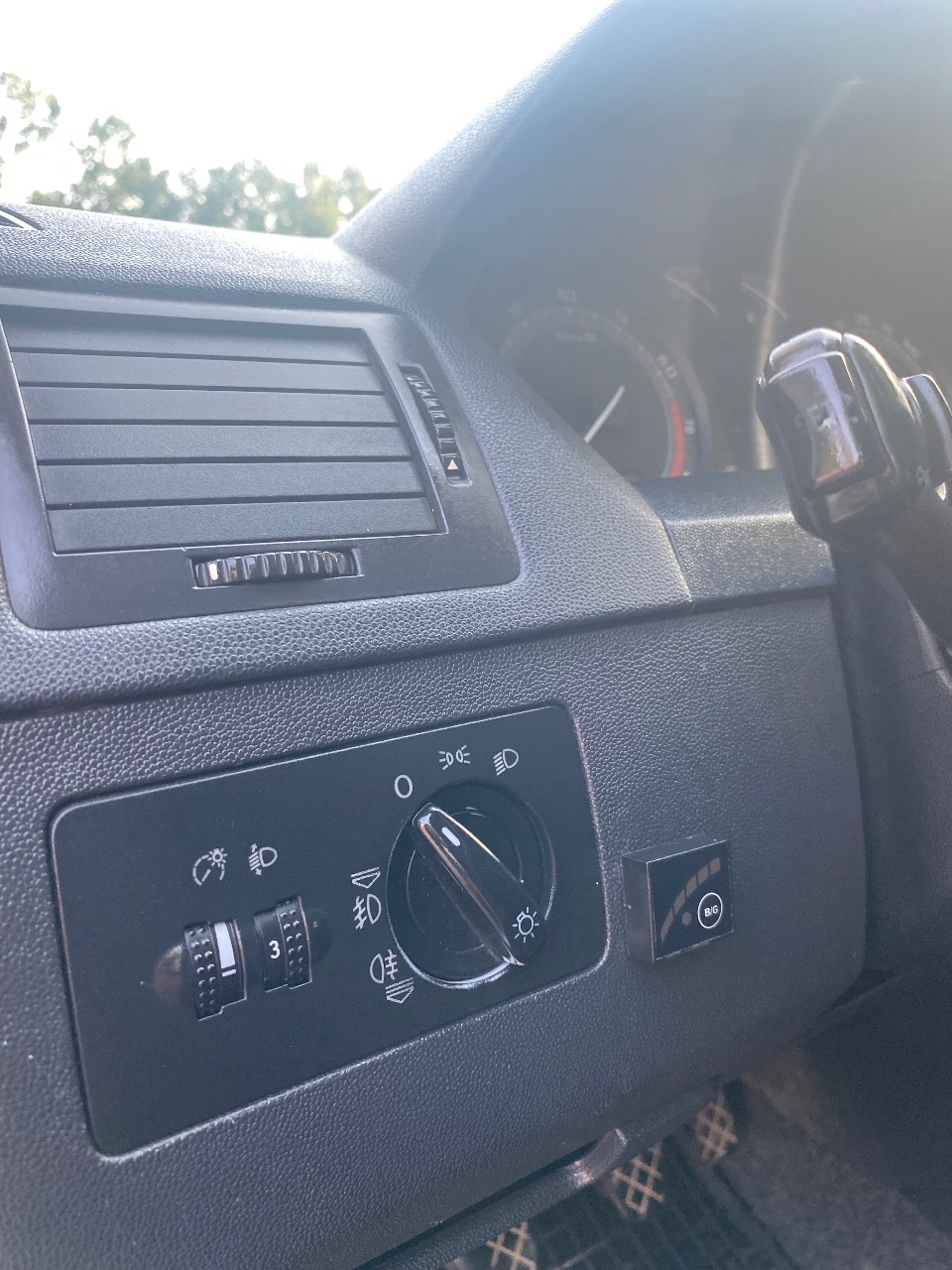 Skoda Fabia - фото 12