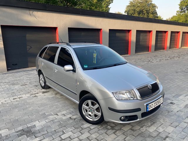 Skoda Fabia - фото 2