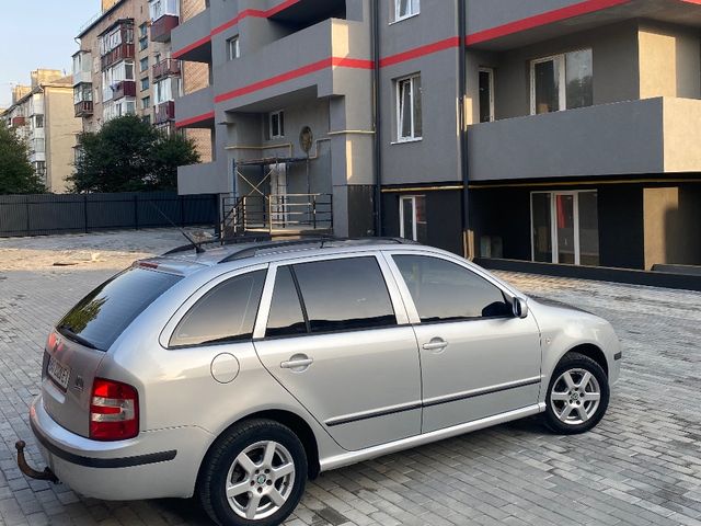 Skoda Fabia - фото 5