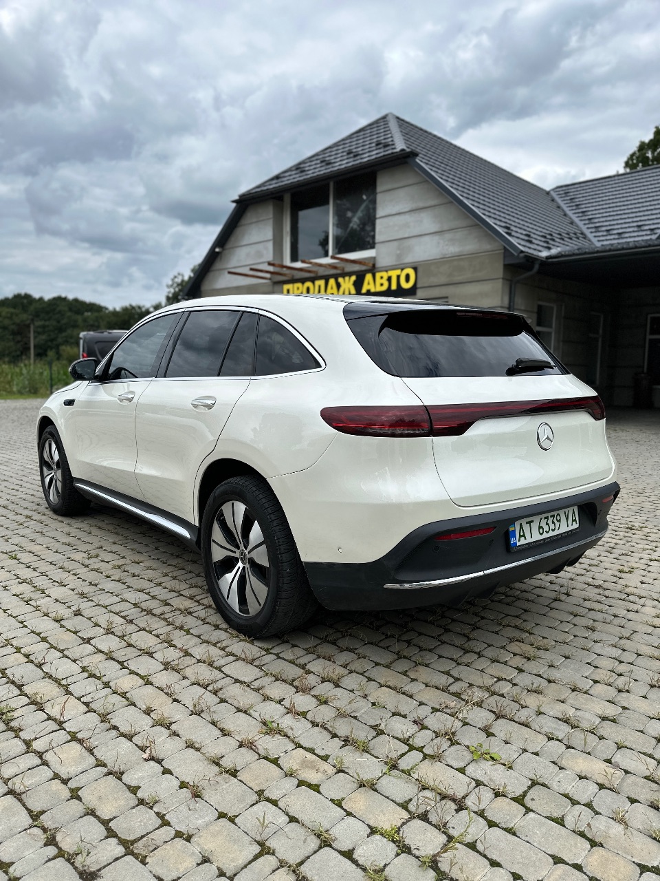 Mercedes-Benz EQC - фото 1