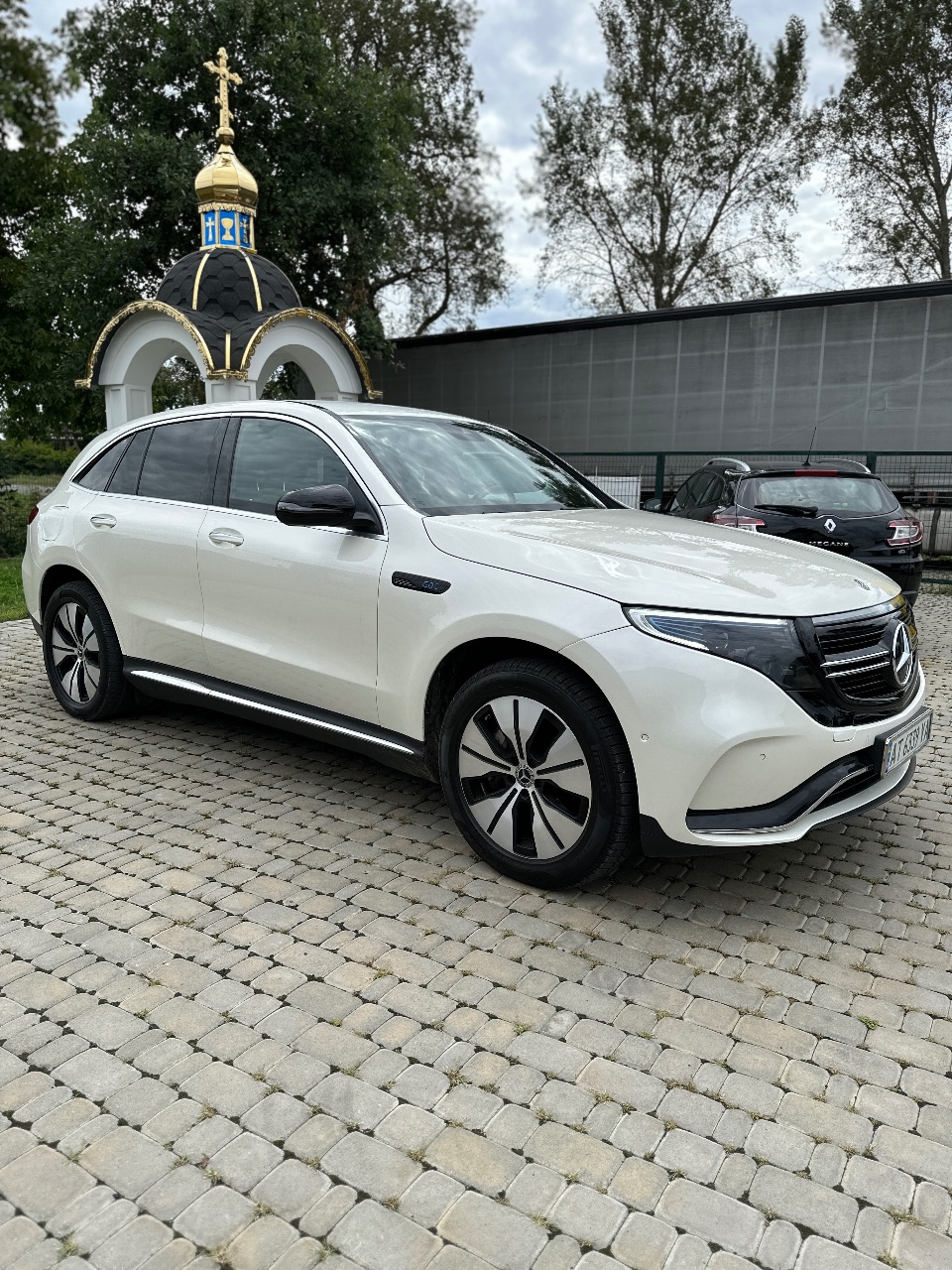 Mercedes-Benz EQC - фото 3