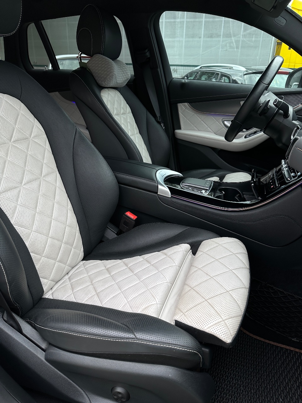 Mercedes-Benz EQC - фото 19