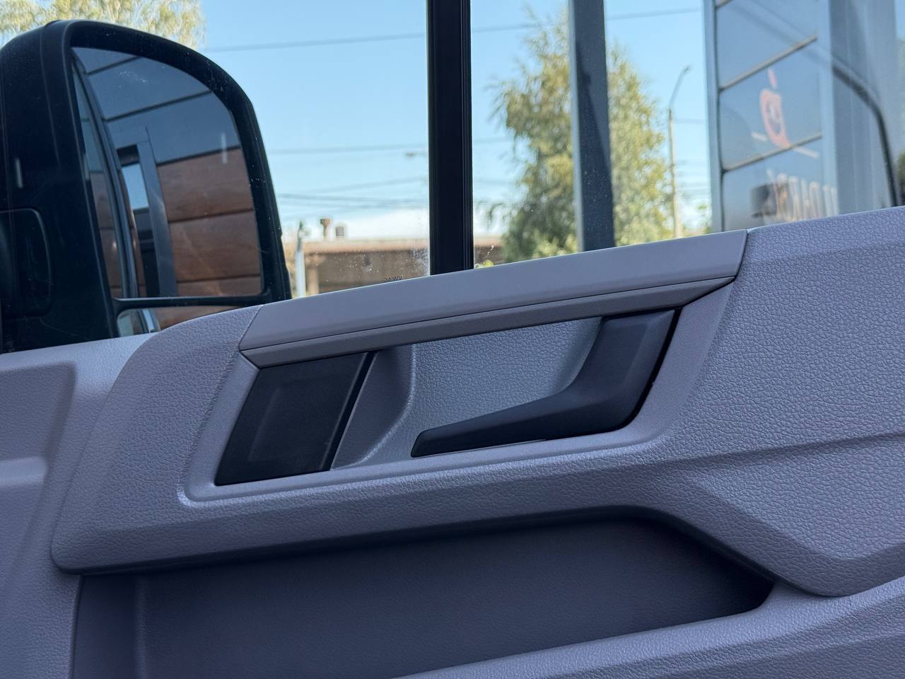 Volkswagen Transporter - фото 49