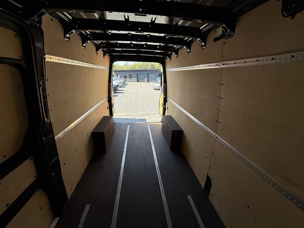 Volkswagen Transporter - фото 33