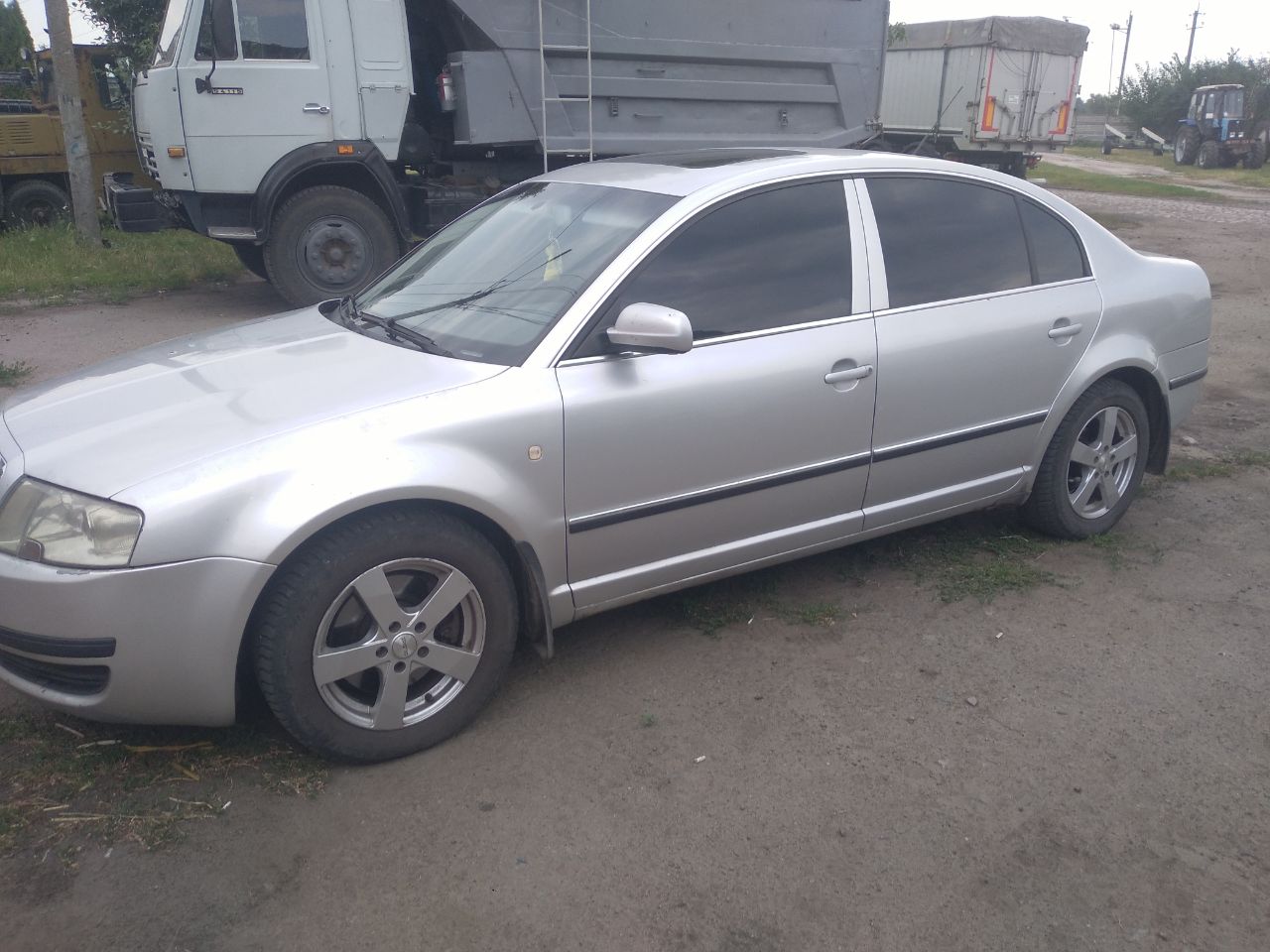 Skoda Superb - фото 21