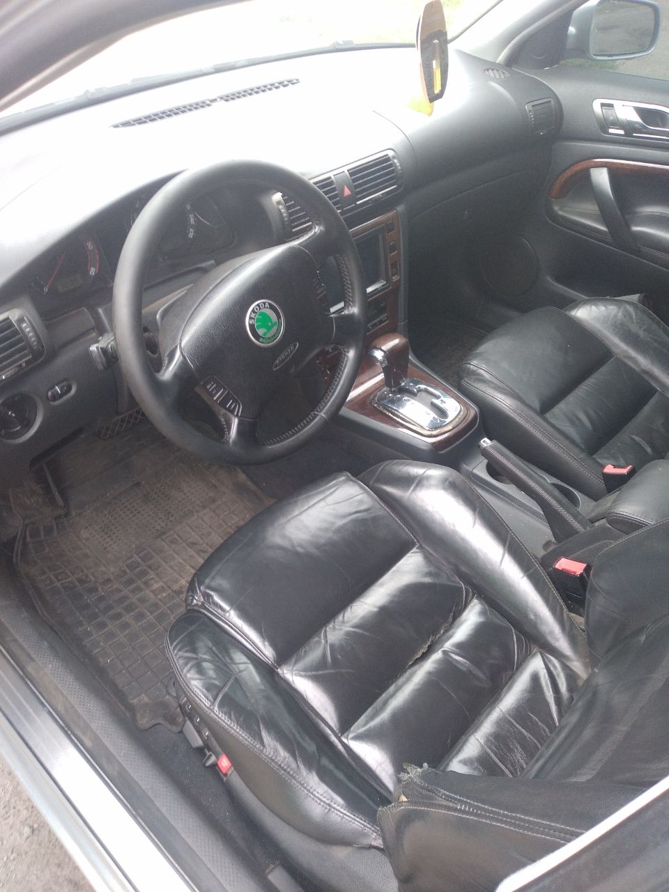 Skoda Superb - фото 25