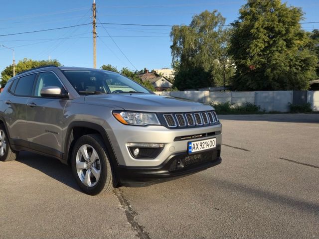 Jeep Compass - фото 2