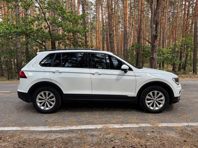 Volkswagen Tiguan - фото 5