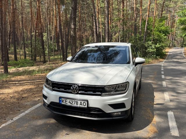 Volkswagen Tiguan - фото 2