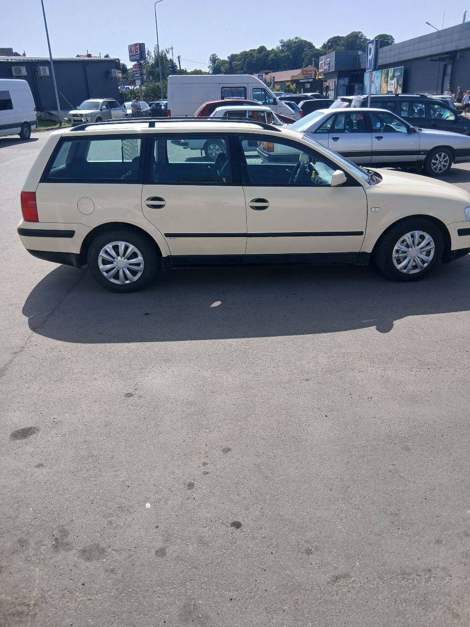 Volkswagen Passat - фото 3