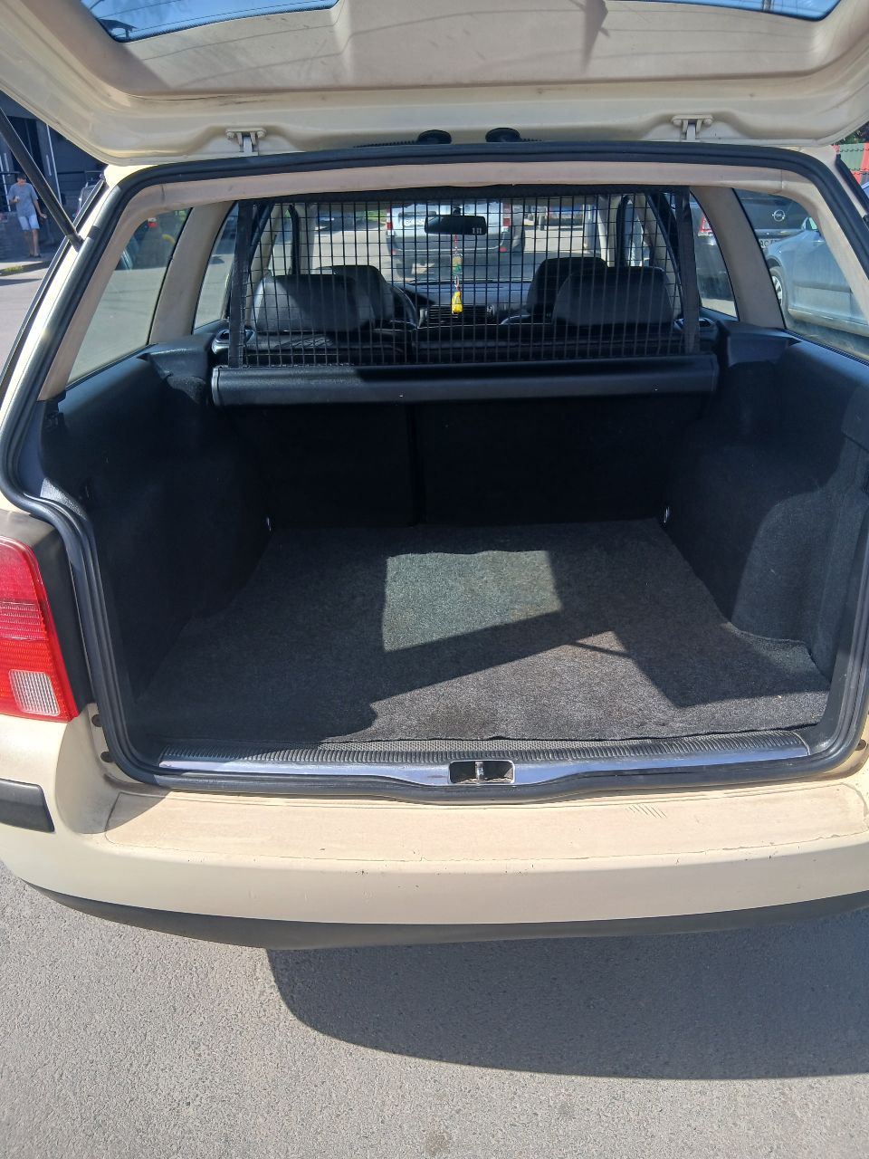 Volkswagen Passat - фото 6