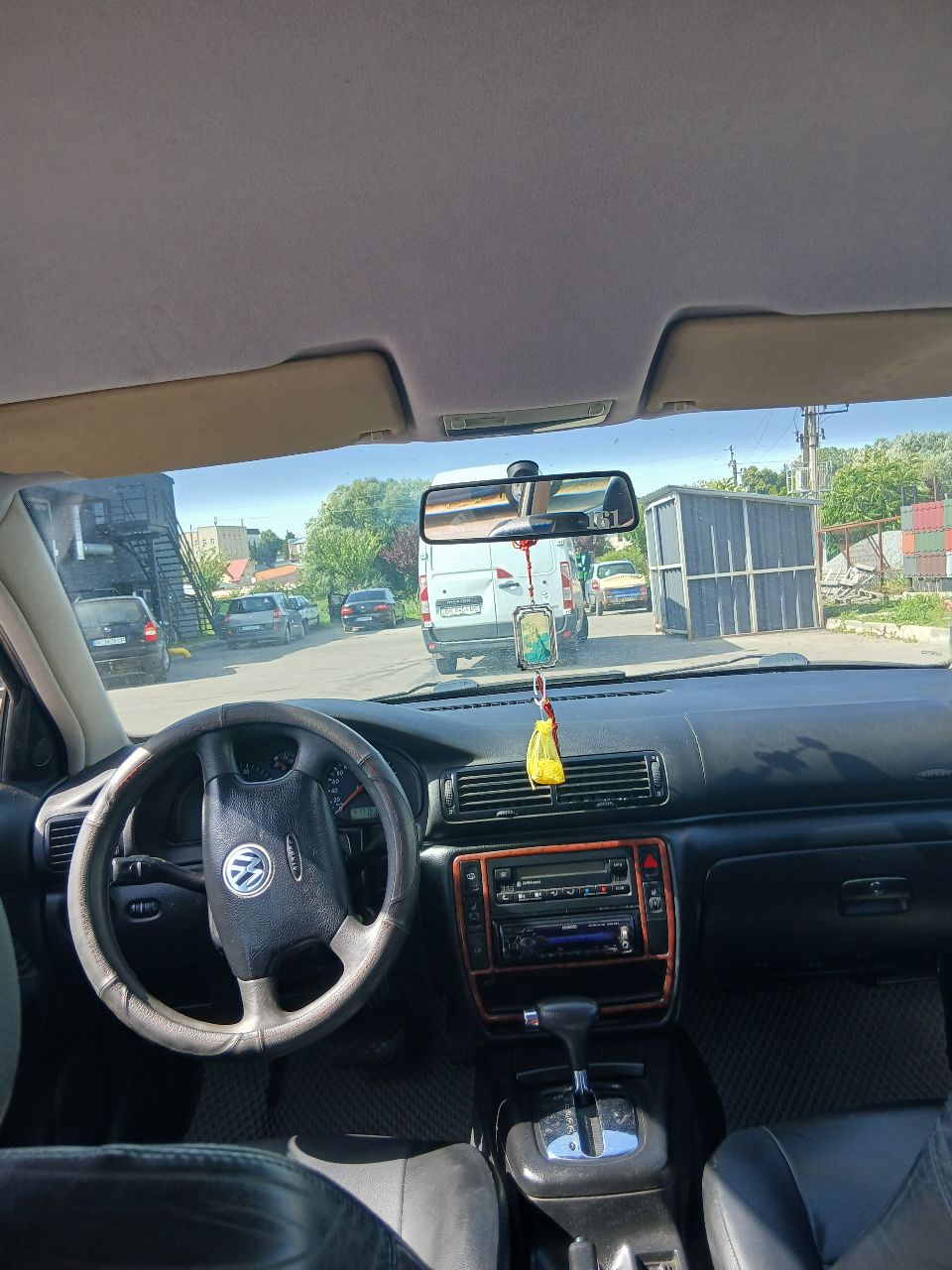 Volkswagen Passat - фото 8