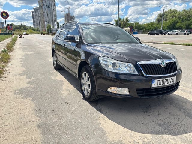 Skoda Octavia - фото 4