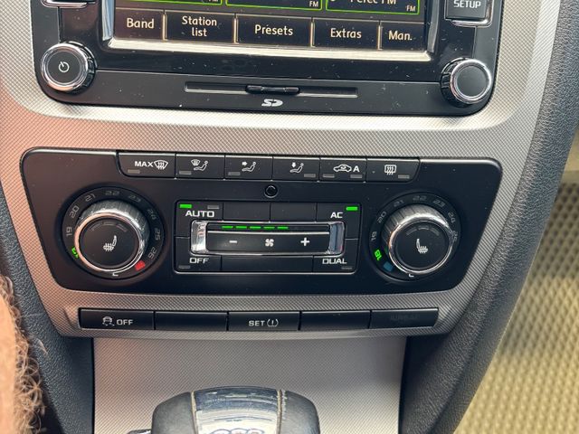 Skoda Octavia - фото 3