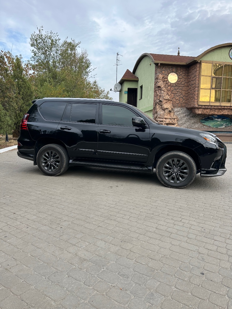 Lexus GX - фото 2