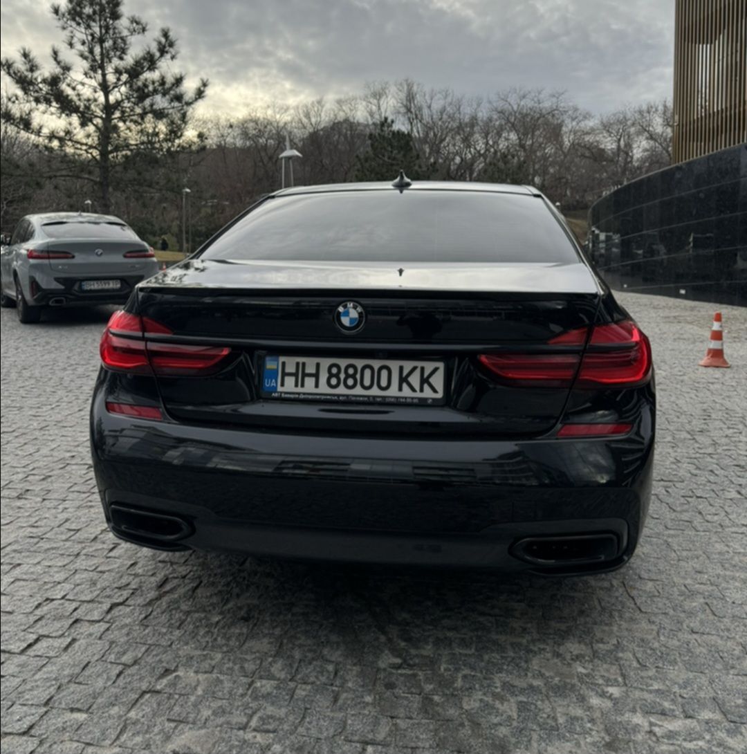 BMW 7 серії - фото 7