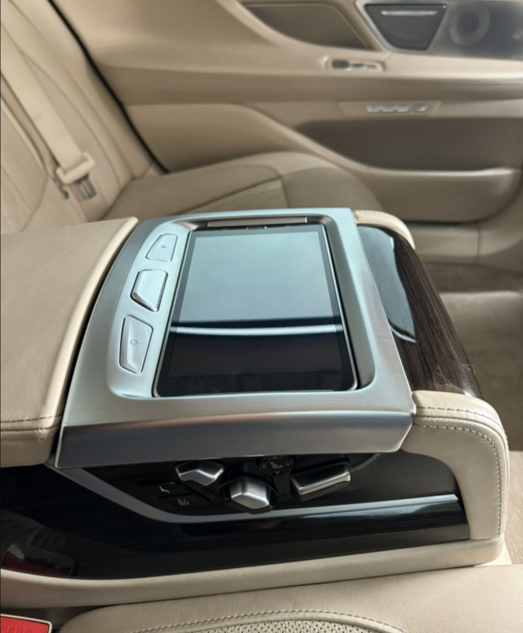 BMW 7 серії - фото 3