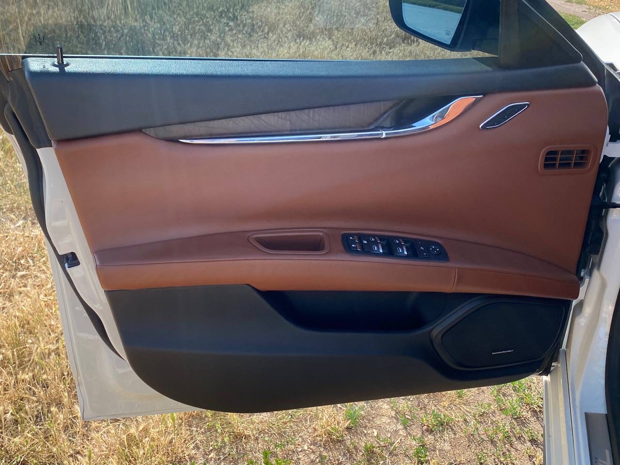 Maserati Quattroporte - фото 9