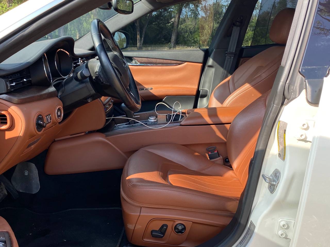 Maserati Quattroporte - фото 15